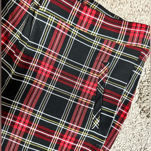 Plaid, pull on pants. - Picture 3 of 5
